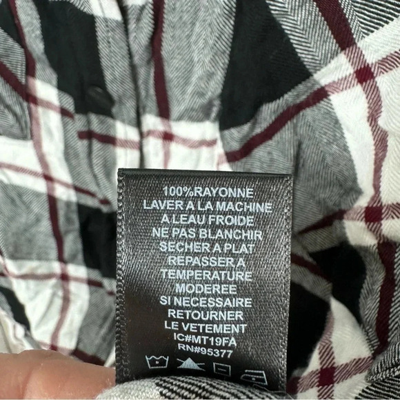 Sanctuary Black White Red Plaid Flannel Button Up Size Large - Picture 7 of 8